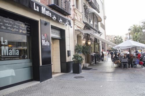 Hotel Duquesa, Property entrance