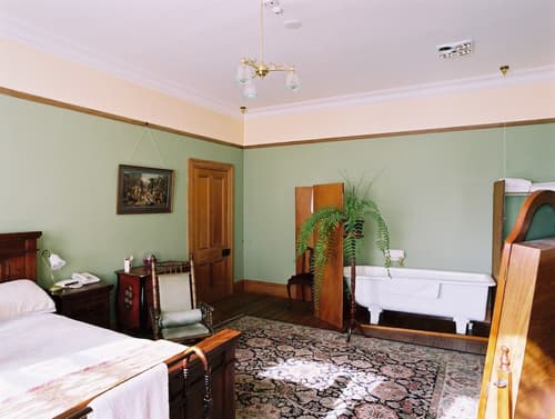 Braemar on Parliament Street, Room