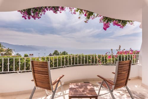 Grand Miramar All Luxury Suites & Residences, Room