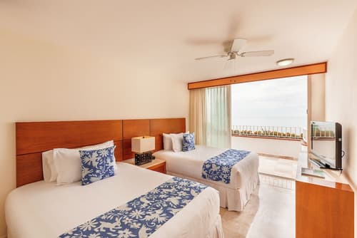 Grand Miramar All Luxury Suites & Residences, Room