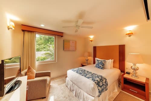 Grand Miramar All Luxury Suites & Residences, Room