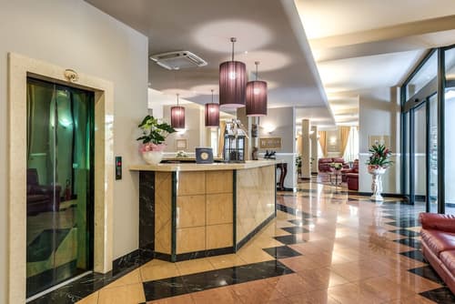 Hotel Da Vinci, Reception