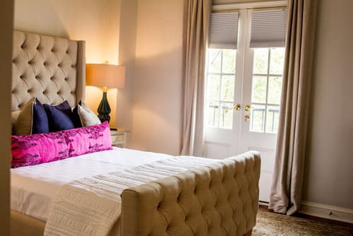 Old Capitol Inn, Room