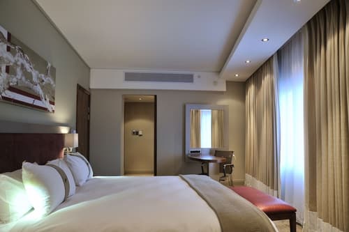 Holiday Inn Johannesburg - Rosebank by IHG, Room