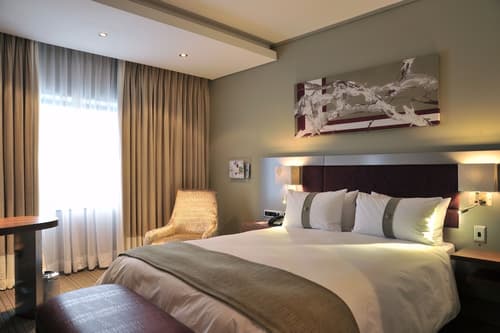 Holiday Inn Johannesburg - Rosebank by IHG, Room