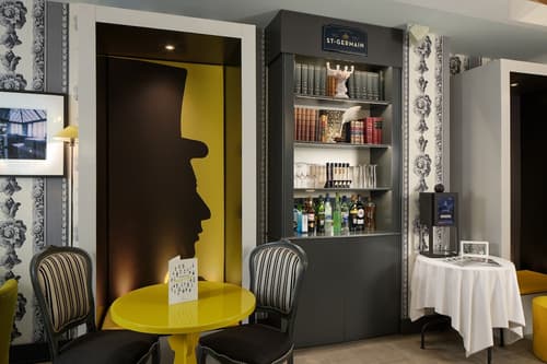 Les Plumes Hôtel Paris, Breakfast area