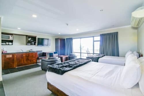 Aotea Motor Lodge, Room