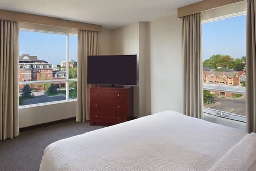 Residence Inn by Marriott Kingston Water's Edge, Room