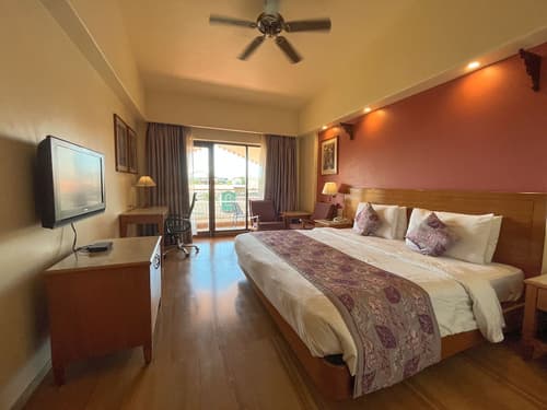Acron Candolim Regina