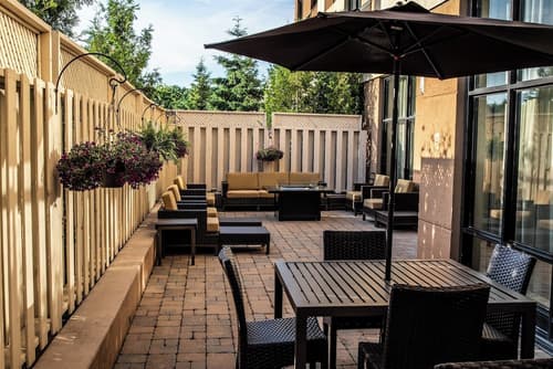 Courtyard by Marriott Kingston Highway 401/Division Street