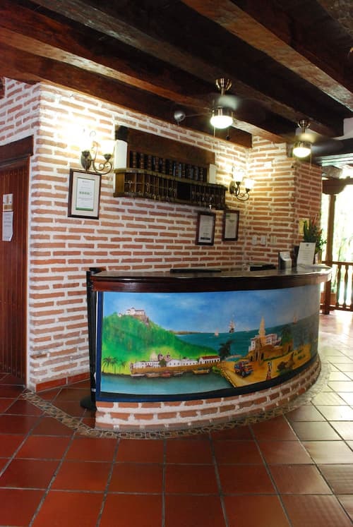 Hotel Don Pedro de Heredia, Reception
