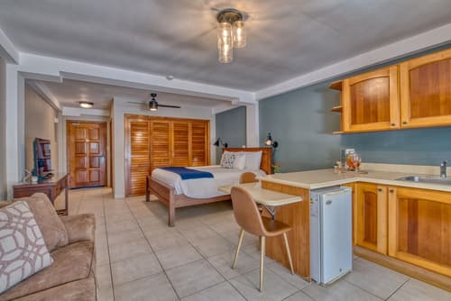 Tropical Suites Hotel, Room