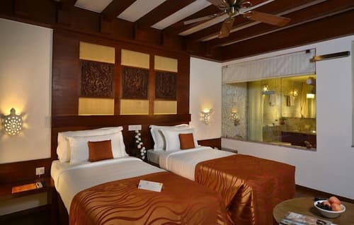 Gokulam Grand Turtle On The Beach, Room