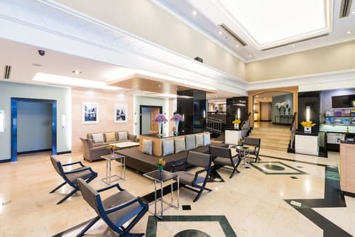 Evergreen Place Siam by UHG, Lobby