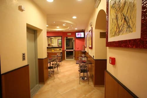 Hotel della Volta, Interior entrance