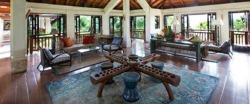 Crimson Resort and Spa Mactan, Lobby