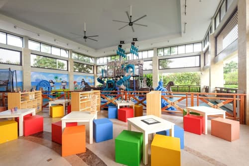 Crimson Resort and Spa Mactan