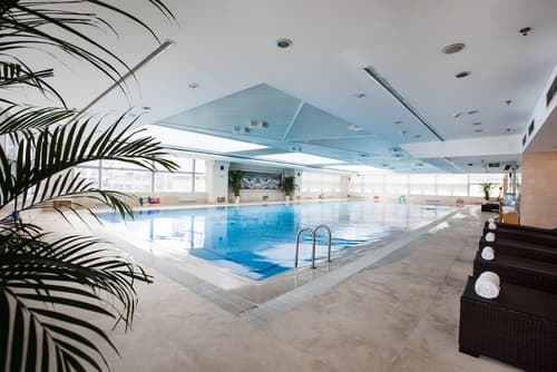 Holiday Inn Beijing Focus Square by IHG, Pool