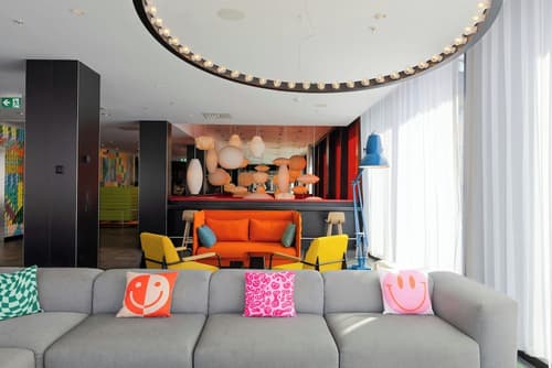 citizenM Glasgow, Lobby