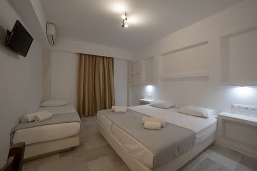 Aphrodite Hotel & Apartments