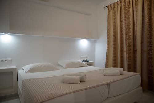 Aphrodite Hotel & Apartments, Room