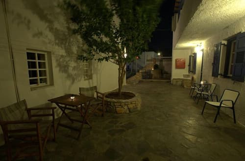 Aphrodite Hotel & Apartments