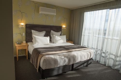 The Crown Hotel Napier, Room