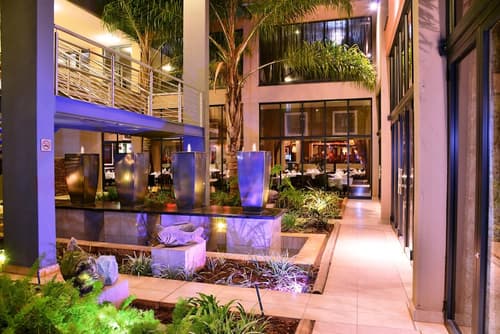 Premier Hotel OR Tambo, Lobby