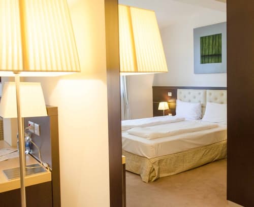 Green Garden Resort, Room