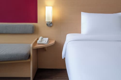 ibis Bangkok Riverside