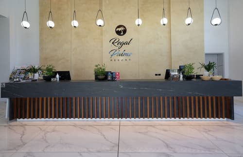 Regal Palms Resort, Reception