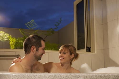 Regal Palms Resort, Jetted tub