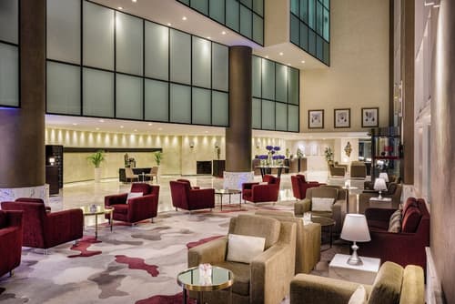 Grand Millennium Al Wahda, Lobby
