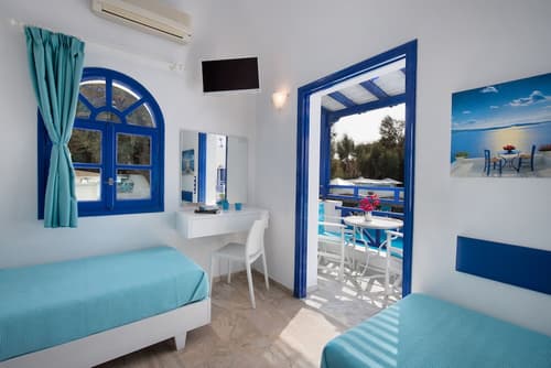 Samson's Village, Room