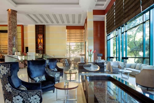 Radisson Blu Cebu, Lobby