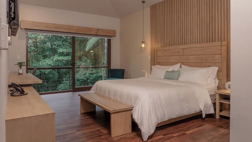 El Silencio Lodge and Spa