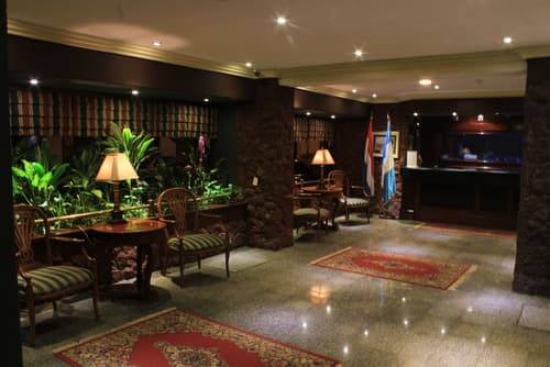 Nobile Hotel Premier Hill, Interior entrance