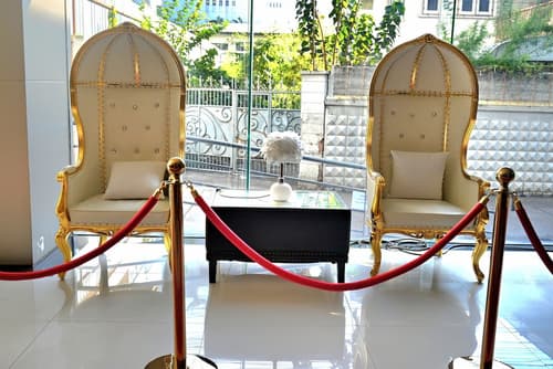 Boss Suites Nana Hotel, Lobby