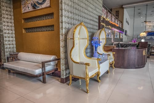 Boss Suites Nana Hotel, Lobby