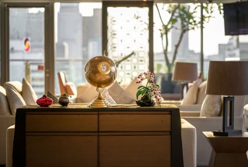 Sivatel Bangkok, Reception