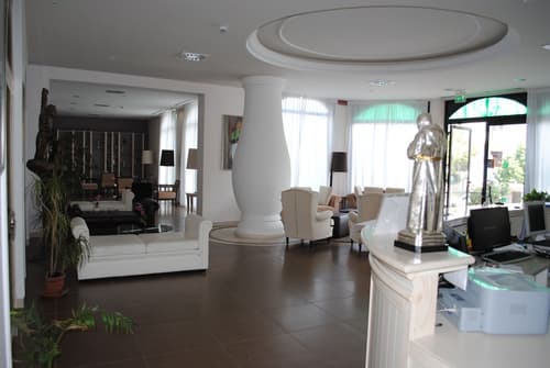 Hotel Fini, Lobby sitting area