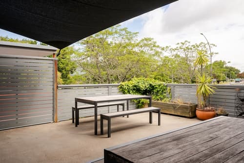 Haka House Rotorua, Outdoor dining