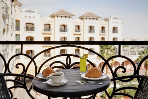 Crowne Plaza Riyadh Al Waha by IHG, Balcony view