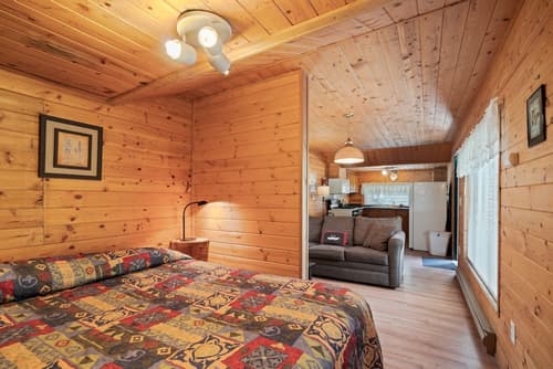 Crater Lake Resort, Room
