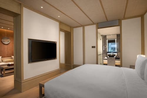 HUALUXE Hotels and Resorts Xi'an Tanghua, an IHG hotel