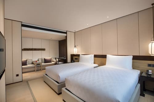 HUALUXE Hotels and Resorts Xi'an Tanghua, an IHG hotel