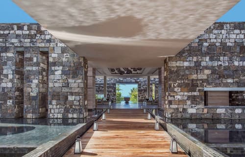 Constance Le Chaland Iko Mauritius, Lobby