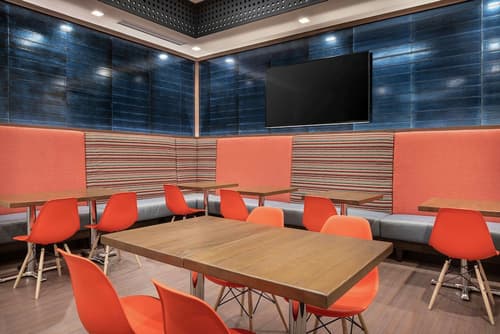 Home2 Suites by Hilton Denver Downtown Convention Center, Breakfast area