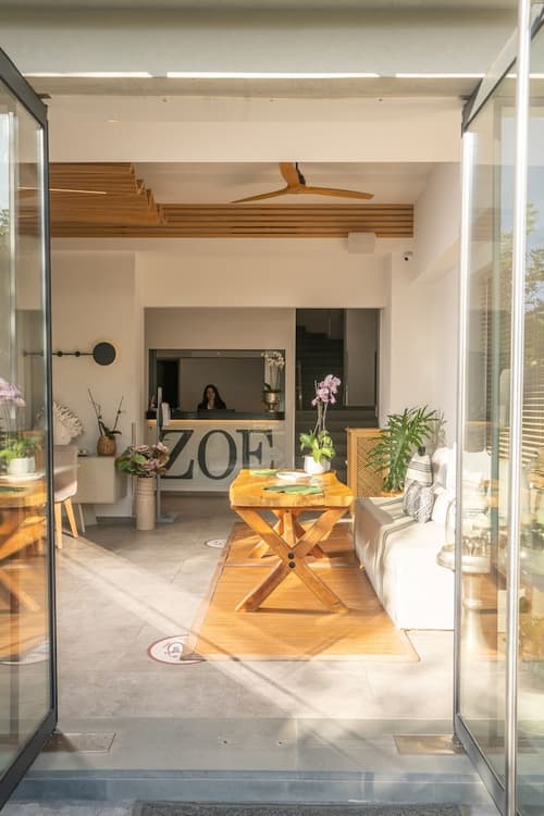 Zoe Seaside Resort, Reception