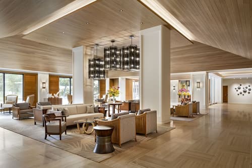 Halepuna Waikiki by Halekulani, Lobby sitting area